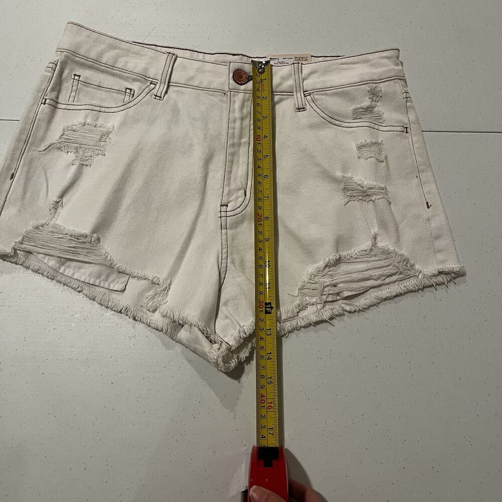 New Womens SO Cutoff Mini Shorts Distressed White Denim Size 32 - Picture 4 of 6
